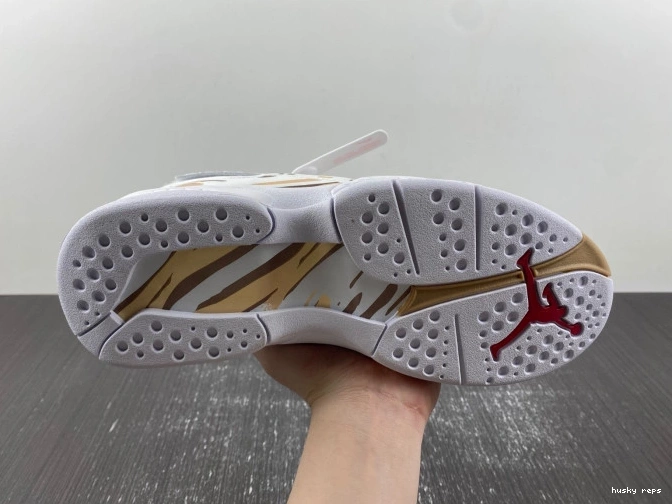 Cheap Husky AA1239-135 Retro OVO White Jordan 8 0812